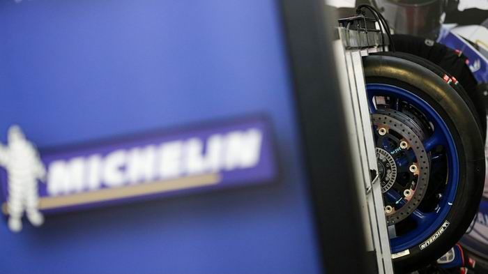 Στο τέλος του 2015 λέμε αντίο στη Bridgestone, όσον αφορά στο MotoGP, και το 2016 καλωσορίζουμε τη Michelin ως αποκλειστικό προμηθευτή ελαστικών.